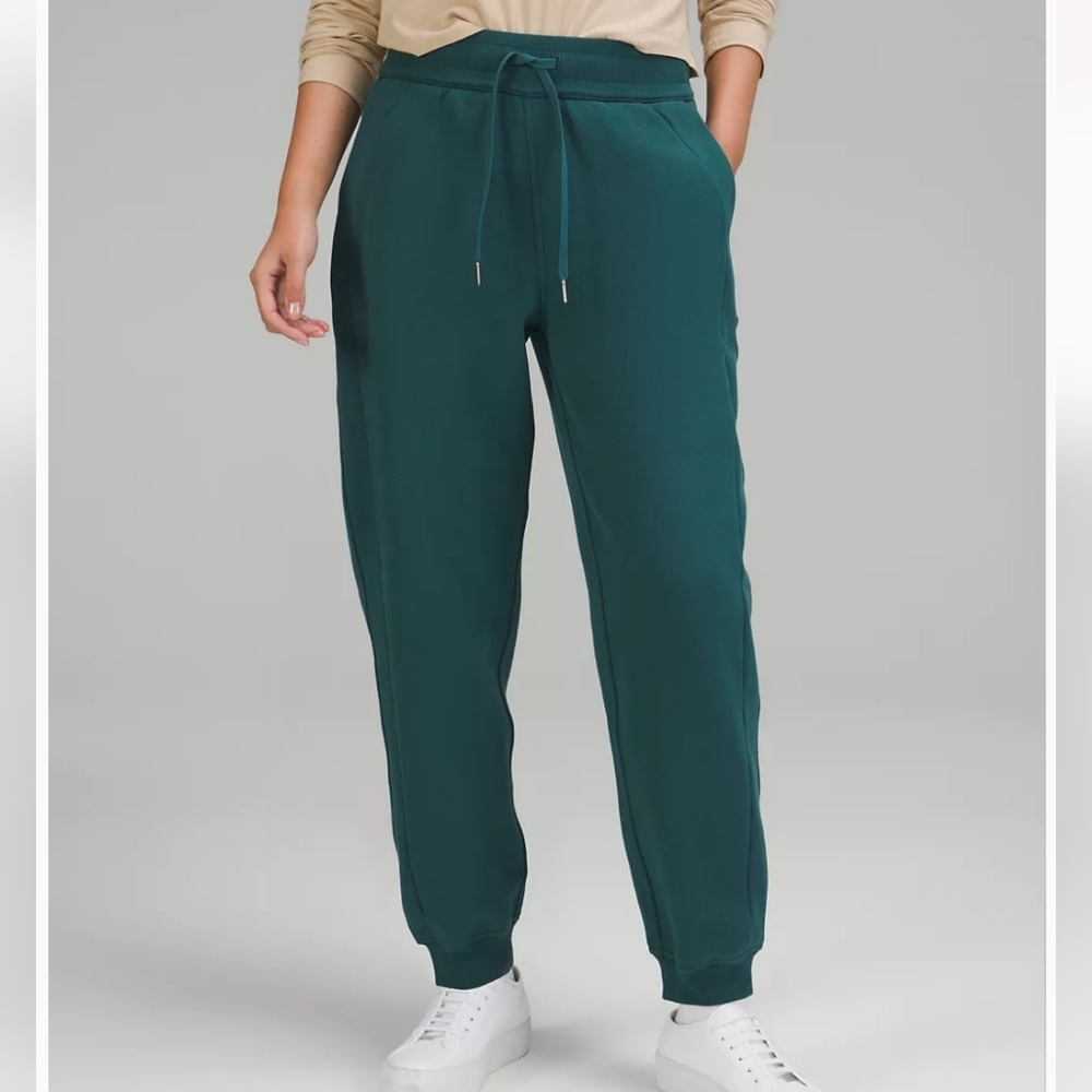 Lululemon Scuba High-Rise Relaxed Jogger Sweatpants Full Length Green Jasper 14